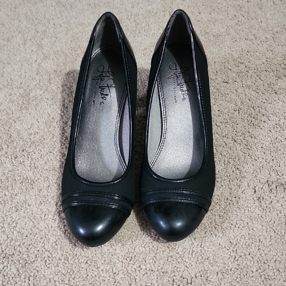 Life Stride Classic Black Heels
